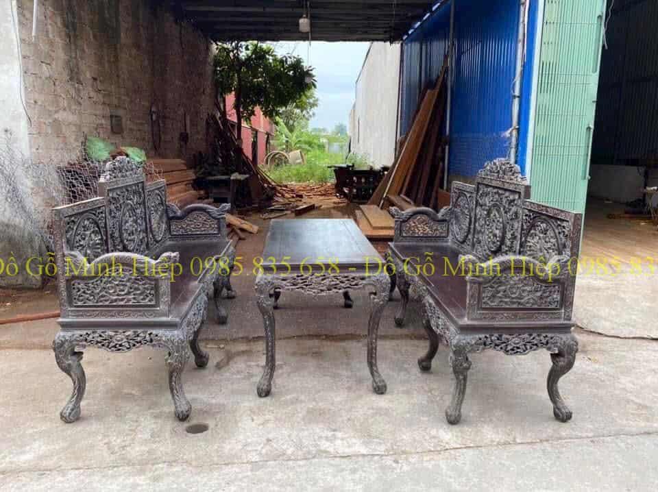 ban-ghe-truong-ky-rong